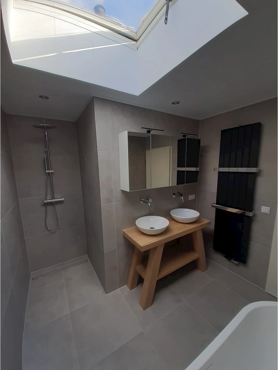 Chromatisch uitzondering platform Welke vloer is geschikt voor de badkamer?